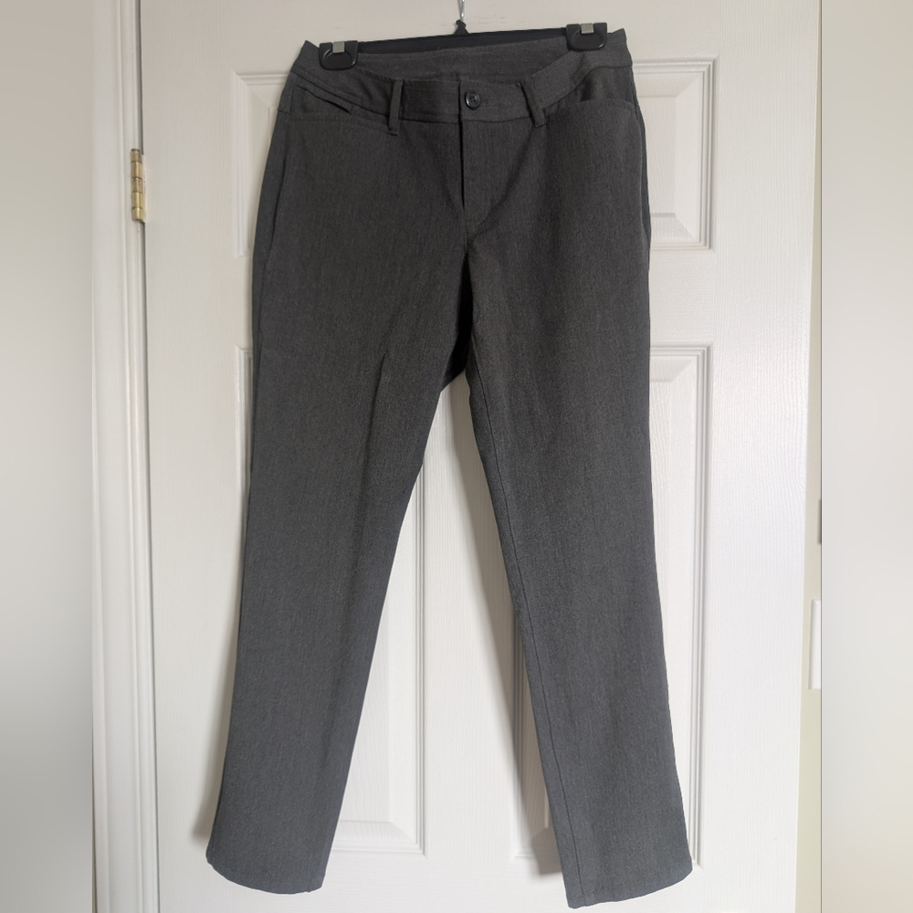 Eddie Bauer Travel Pants Size P4
